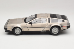 DeLorean DMC-12 Argento Sun Star 1:18 2703 Pressofusione — immagine 3 di 6