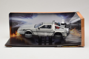 DeLorean DMC-12 Time Machine Back to the Future II Jada 1:24 253255021 Pressofusione — immagine 2 di 2