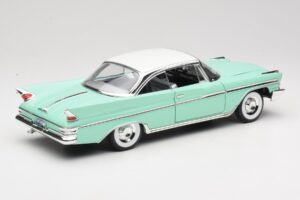 DeSoto Adventurer Verde Road Signature 1:18 92738-R1 Pressofusione — immagine 3 di 8