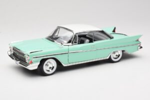 DeSoto Adventurer Verde Road Signature 1:18 92738-R1 Pressofusione