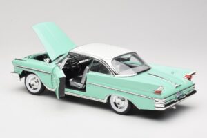 DeSoto Adventurer Verde Road Signature 1:18 92738-R1 Pressofusione — immagine 5 di 8