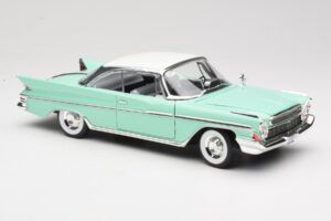 DeSoto Adventurer Verde Road Signature 1:18 92738-R1 Pressofusione — immagine 6 di 8