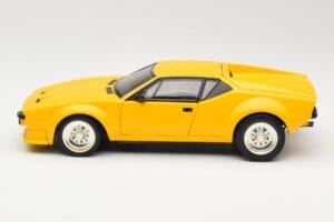 De Tomaso Pantera Giallo Hot Wheels 1:18 27809 Pressofusione — immagine 4 di 8