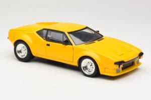 De Tomaso Pantera Giallo Hot Wheels 1:18 27809 Pressofusione — immagine 6 di 8