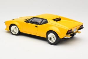 De Tomaso Pantera Giallo Hot Wheels 1:18 27809 Pressofusione — immagine 7 di 8