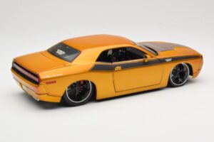 Dodge Challenger Concept Oro Maisto 1:18 31320 Pressofusione — immagine 3 di 8