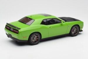 Dodge Challenger SRT Hellcat Verde GT Spirit 1:18 GT168 Resina — immagine 2 di 6