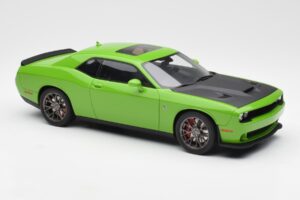 Dodge Challenger SRT Hellcat Verde GT Spirit 1:18 GT168 Resina — immagine 4 di 6