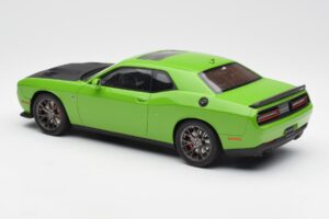 Dodge Challenger SRT Hellcat Verde GT Spirit 1:18 GT168 Resina — immagine 5 di 6