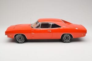 Dodge Charger Hemi Arancione Otto 1:12 G060 Resina — immagine 3 di 6