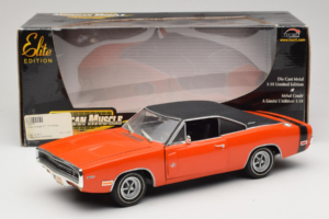 Dodge Charger R/T Arancione & Nero American Muscle 1:18 39314 Pressofusione — immagine 8 di 8