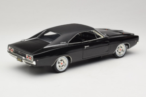 Dodge Charger R/T Steve McQueen Bullitt Movie Greenlight 1:18 12839 Pressofusione — immagine 3 di 8