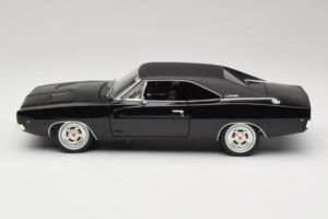 Dodge Charger R/T Steve McQueen Bullitt Movie Greenlight 1:18 12839 Pressofusione — immagine 4 di 8