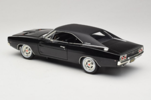 Dodge Charger R/T Steve McQueen Bullitt Movie Greenlight 1:18 12839 Pressofusione — immagine 7 di 8