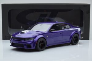 Dodge Charger Super Bee Viola GT Spirit 1:18 GT895 Resina — immagine 6 di 6