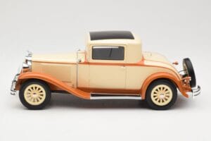 Dodge Eight DG Coupe Beige BoS Models 1:18 BOS289 Resina — immagine 3 di 6