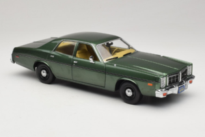 Dodge Monaco Verde Hunter GreenLight 1:18 19045 Pressofusione — immagine 6 di 8