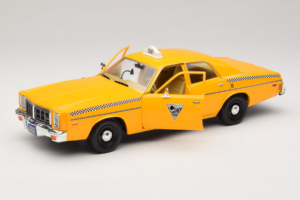 Dodge Monaco Taxi Rocky III GreenLight 1:18 19111 Pressofusione — immagine 2 di 8