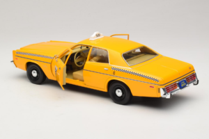 Dodge Monaco Taxi Rocky III GreenLight 1:18 19111 Pressofusione — immagine 5 di 8