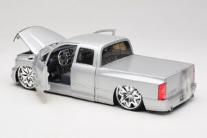 Dodge Ram Tuned Argento Jada 1:18 63162-SM Pressofusione — immagine 5 di 8