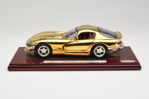 Dodge Viper GTS Gold Plated 23K Maisto 1:18 GP001 Pressofusione