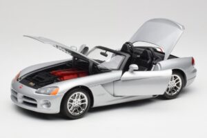 Dodge Viper SRT-10 Bright Argento Bburago 1:18 34908 Pressofusione — immagine 2 di 8