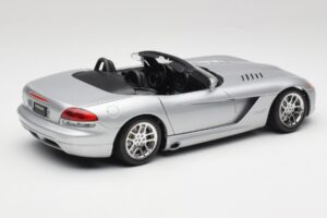 Dodge Viper SRT-10 Bright Argento Bburago 1:18 34908 Pressofusione — immagine 3 di 8
