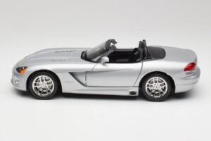 Dodge Viper SRT-10 Bright Argento Bburago 1:18 34908 Pressofusione — immagine 4 di 8