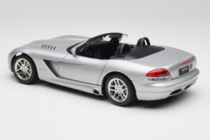 Dodge Viper SRT-10 Bright Argento Bburago 1:18 34908 Pressofusione — immagine 7 di 8