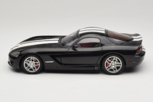 Dodge Viper SRT-10 Coupe Nero AUTOart 1:18 71712 Pressofusione — immagine 4 di 8