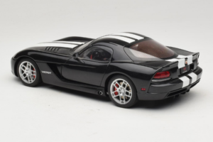 Dodge Viper SRT-10 Coupe Nero AUTOart 1:18 71712 Pressofusione — immagine 7 di 8