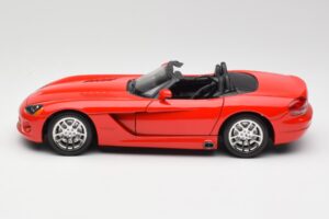 Dodge Viper SRT-10 Rosso Bburago 1:18 3325 Pressofusione — immagine 4 di 8