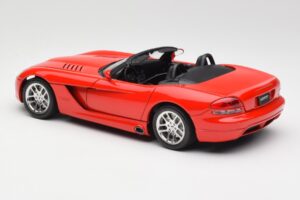 Dodge Viper SRT-10 Rosso Bburago 1:18 3325 Pressofusione — immagine 7 di 8