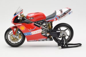 Ducati 998R WSB #1 T. Bayliss Ducati Infostrada 2002 Minichamps 1:12 122021201 Pressofusione