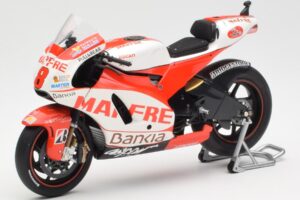 Ducati Desmosedici GP11 #8 H. Barbera Ducati MotoGP Team MotoGP 2011 Minichamps 1:12 123110008 Pressofusione — immagine 2 di 6