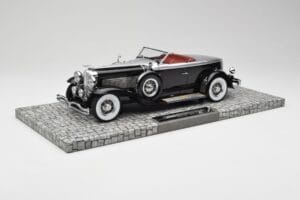 Duesenberg Model J Torpedo Disappearing Top Convertible Coupe Argento Nero Minichamps 1:18 107150431 Resina