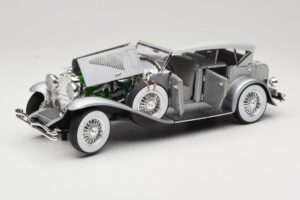 Duesenberg SJ Argento GreenLight 1:18 13525 Pressofusione — immagine 2 di 8