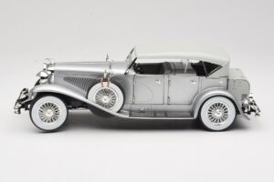 Duesenberg SJ Argento GreenLight 1:18 13525 Pressofusione — immagine 4 di 8
