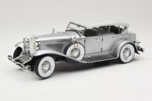 Duesenberg SJ Argento GreenLight 1:18 13525 Pressofusione