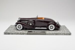 Duesenberg SJN Convertible Coupe Bordeaux Minichamps 1:18 107150331 Pressofusione — immagine 3 di 6