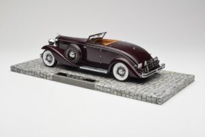 Duesenberg SJN Convertible Coupe Bordeaux Minichamps 1:18 107150331 Pressofusione — immagine 4 di 6