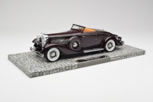 Duesenberg SJN Convertible Coupe Bordeaux Minichamps 1:18 107150331 Pressofusione