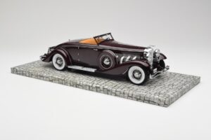 Duesenberg SJN Convertible Coupe Bordeaux Minichamps 1:18 107150331 Pressofusione — immagine 6 di 6