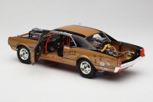 Oldsmobile 442 Hurst Hairy Olds Twin-Engine 4WD 1966 Highway 61 1:18 50089 Pressofusione — immagine 5 di 8