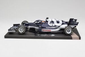 AlphaTauri AT02 #22 Y. Tsunoda Bahrain GP 2021 Minichamps 1:18 117210122 Pressofusione