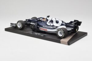 AlphaTauri AT02 #22 Y. Tsunoda Bahrain GP 2021 Minichamps 1:18 117210122 Pressofusione — immagine 5 di 6