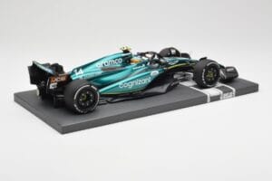 Aston Martin AMR23 #14 F. Alonso 3rd Place Saudi Arabian GP 2023 Minichamps 1:18 117230214 Pressofusione — immagine 3 di 7