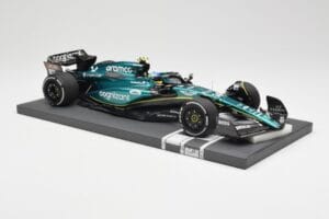 Aston Martin AMR23 #14 F. Alonso 3rd Place Saudi Arabian GP 2023 Minichamps 1:18 117230214 Pressofusione — immagine 4 di 7