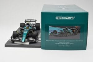 Aston Martin AMR23 #14 F. Alonso 3rd Place Saudi Arabian GP 2023 Minichamps 1:18 117230214 Pressofusione — immagine 6 di 7