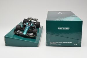 Aston Martin AMR22 #5 S. Vettel Last Race Abu Dhabi GP 2022 Minichamps 1:18 147222205 Resina — immagine 6 di 7